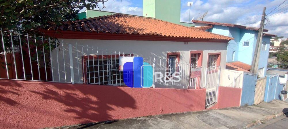 Casa para alugar com 3 quartos, 80m² - Foto 1