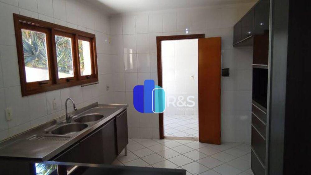 Casa, 3 quartos, 327 m² - Foto 1