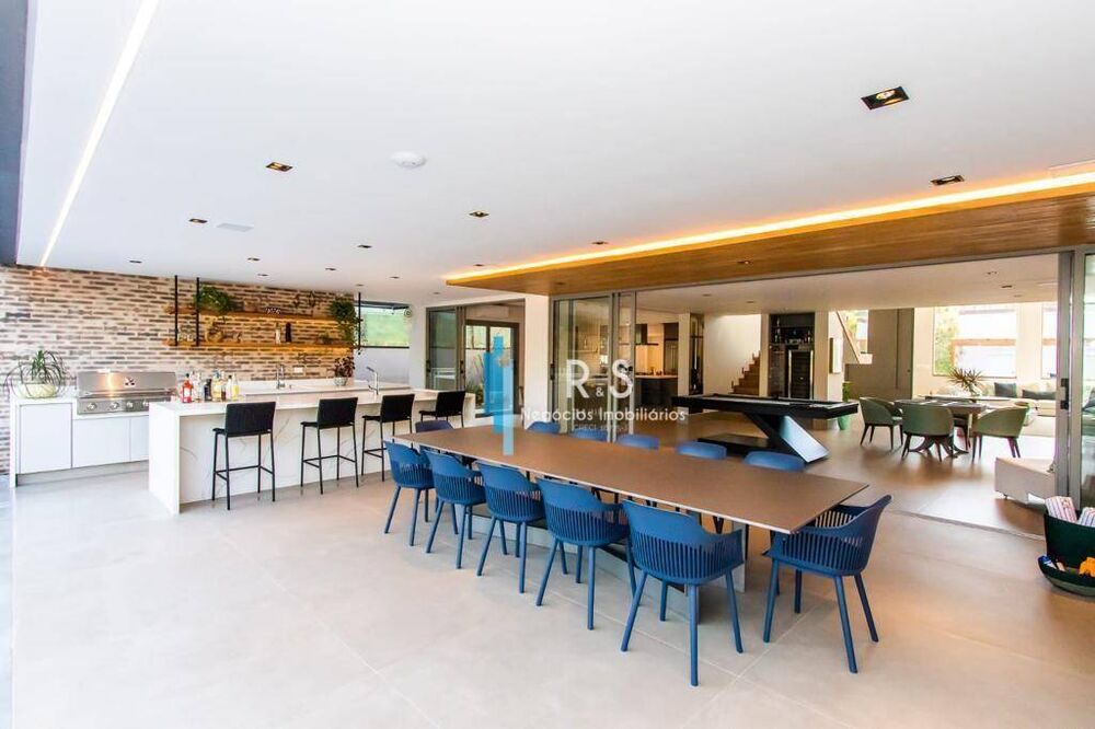 Casa à venda com 6 quartos, 67772m² - Foto 13