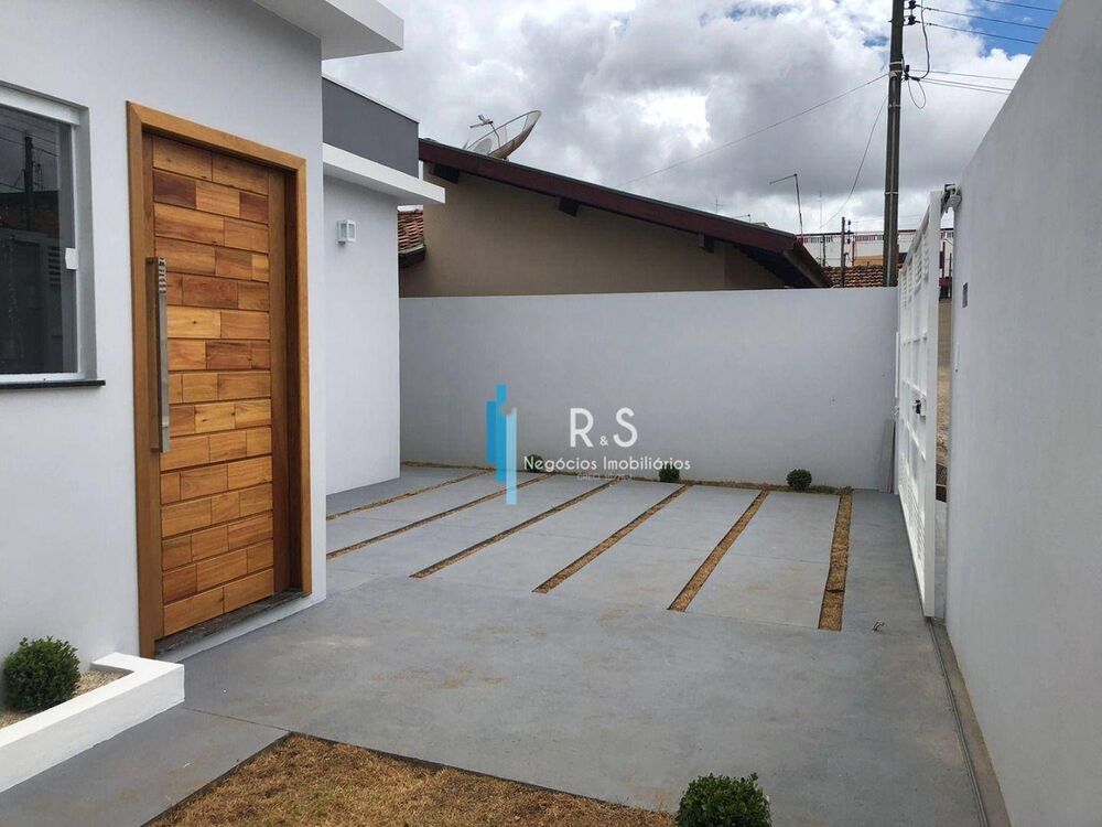 Casa à venda com 3 quartos, 250M2 - Foto 2