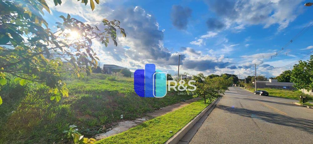 Loteamento e Condomínio, 261 m² - Foto 1