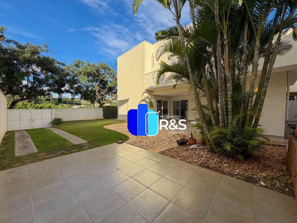Casa, 3 quartos, 248 m² - Foto 1