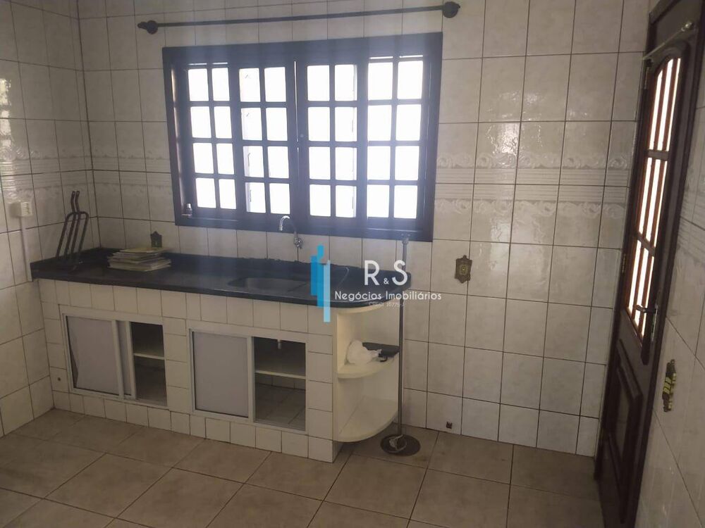 Casa, 2 quartos, 233 m² - Foto 4