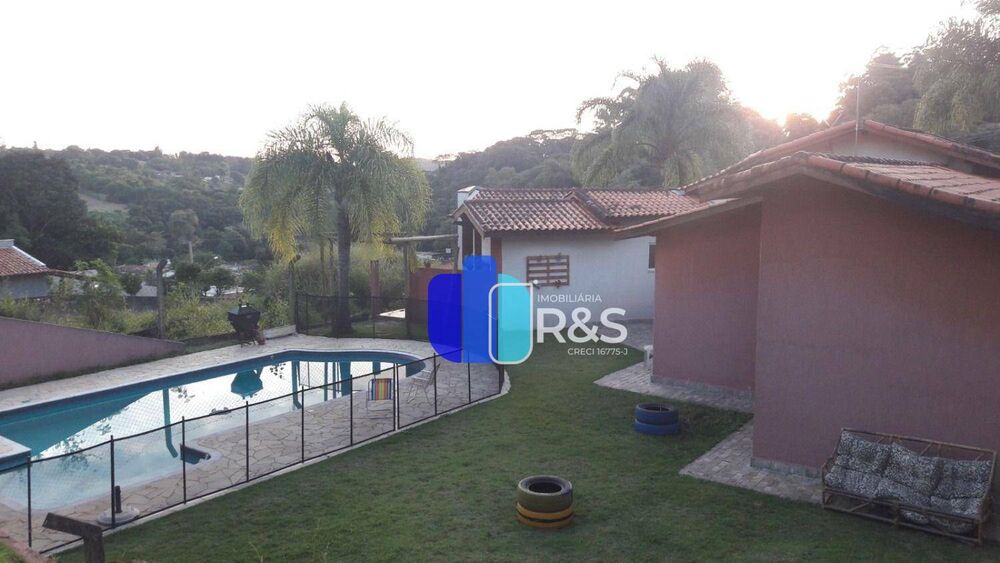 Chácara à venda com 3 quartos, 197m² - Foto 1