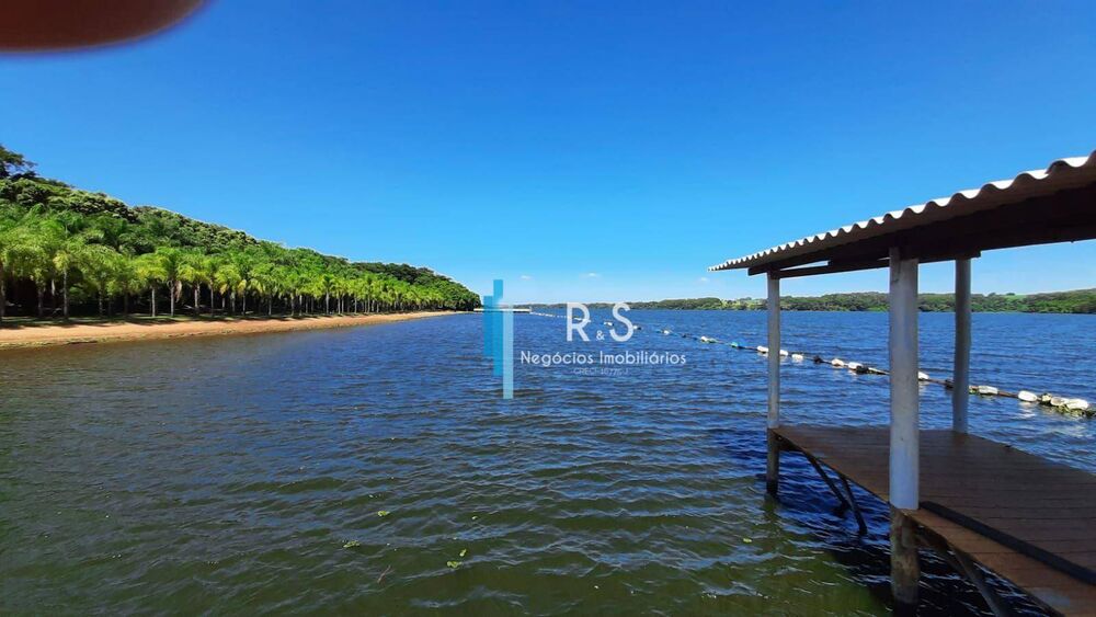 Chácara à venda com 4 quartos, 330M2 - Foto 3