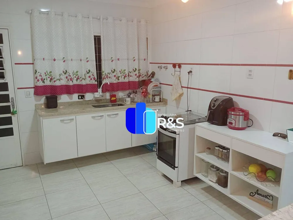 Casa, 3 quartos, 197 m² - Foto 1