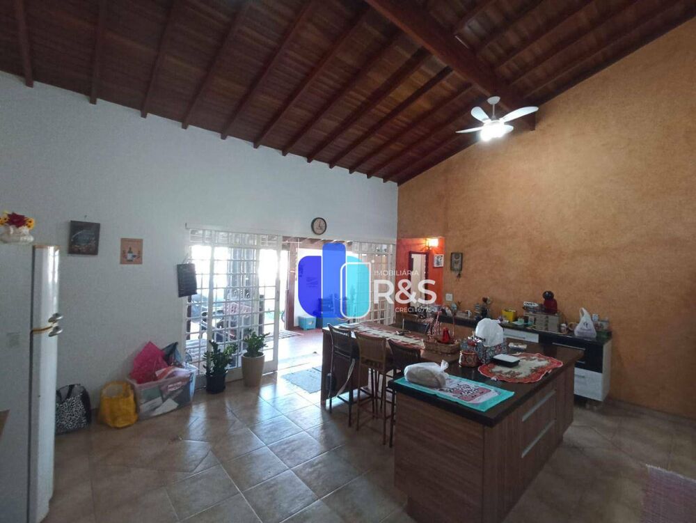 Casa à venda com 1 quarto, 50m² - Foto 3