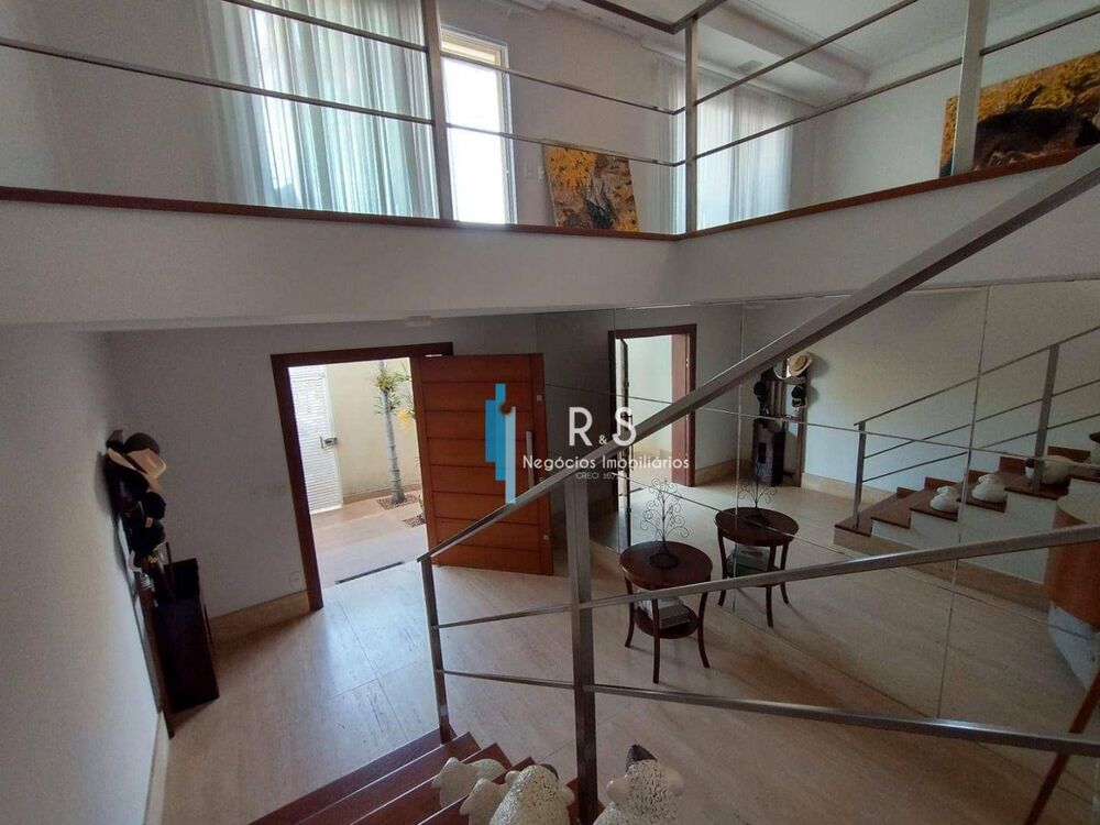 Casa, 3 quartos, 279 m² - Foto 2