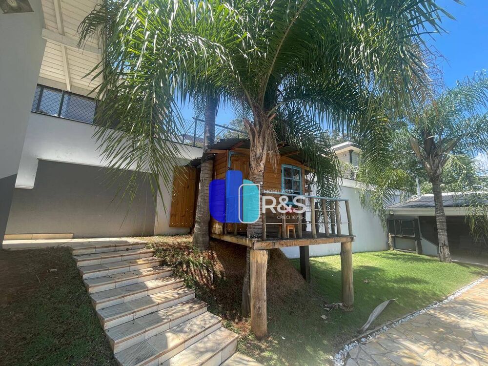 Casa para alugar com 4 quartos, 427m² - Foto 3