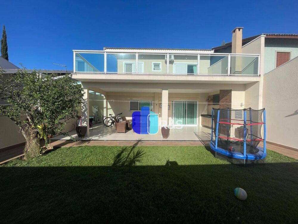Casa à venda com 3 quartos, 196m² - Foto 2