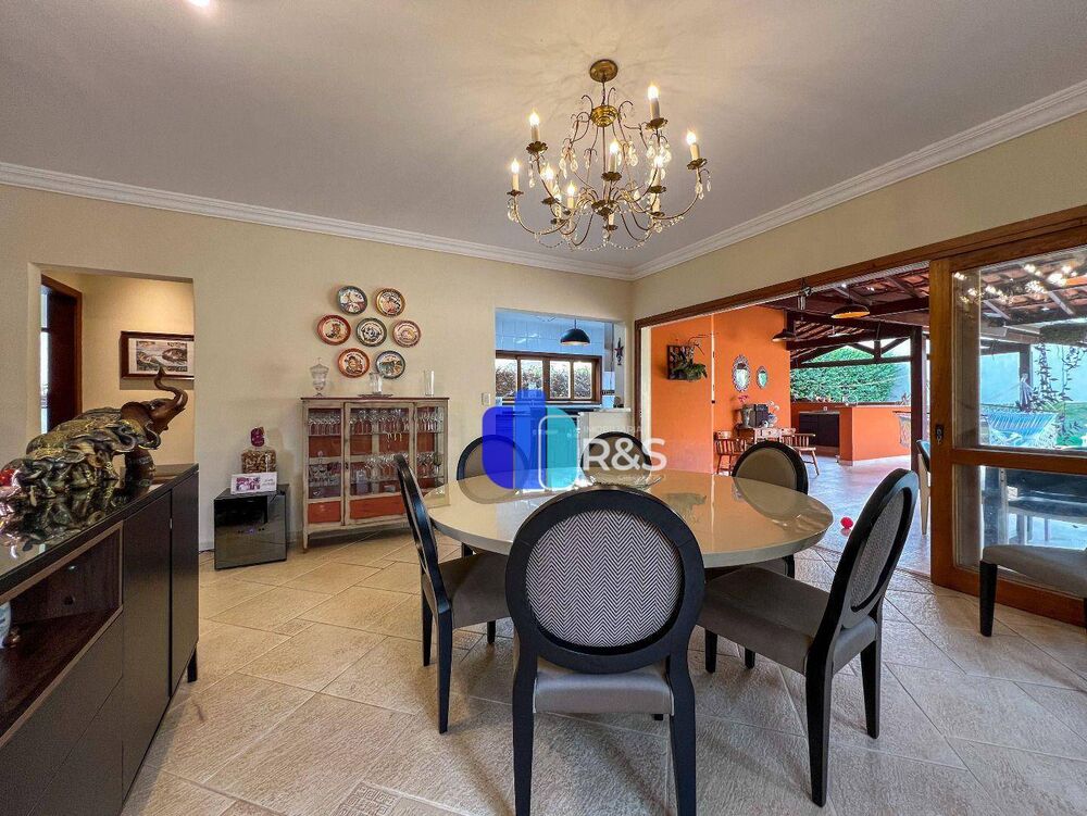 Casa de Condomínio à venda com 4 quartos, 380m² - Foto 4