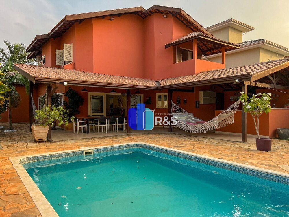 Casa de Condomínio à venda com 4 quartos, 380m² - Foto 1