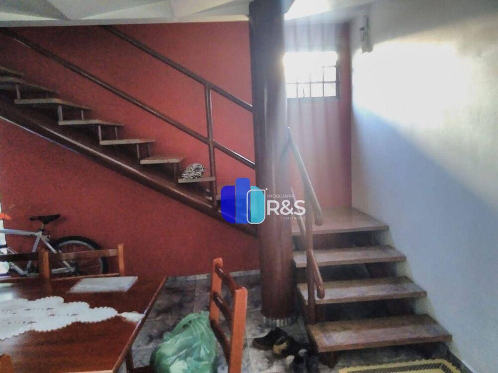 Casa à venda com 3 quartos, 338m² - Foto 3