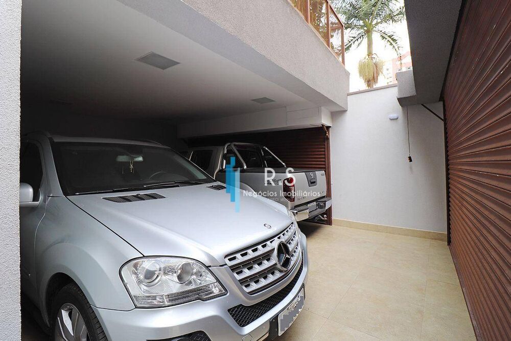 Casa à venda com 3 quartos, 250m² - Foto 2