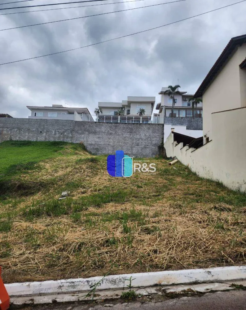 Loteamento e Condomínio, 450 m² - Foto 1