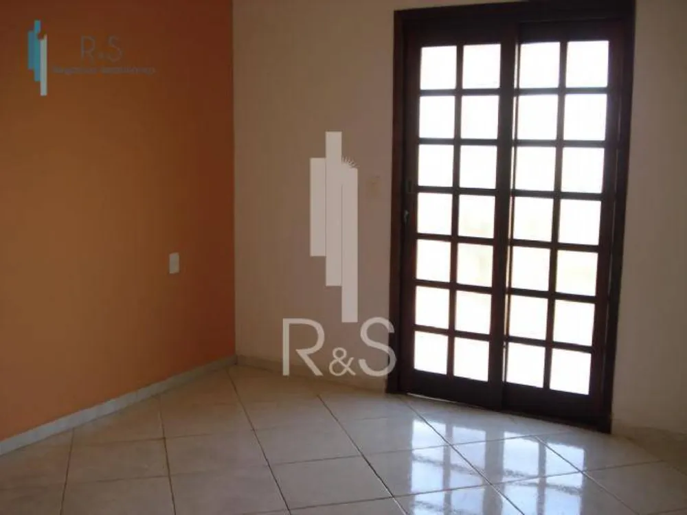 Chácara, 3 quartos, 1792 m² - Foto 2