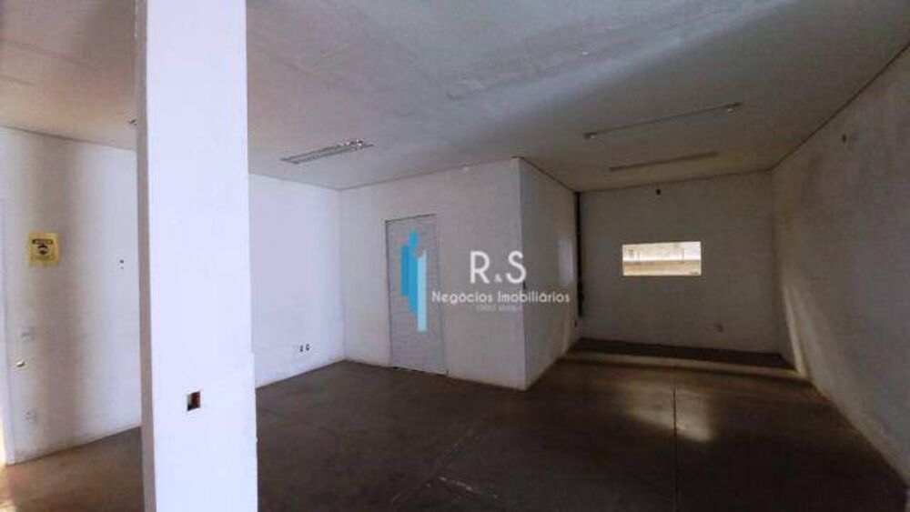 Depósito-Galpão-Armazém para alugar, 2700m² - Foto 3