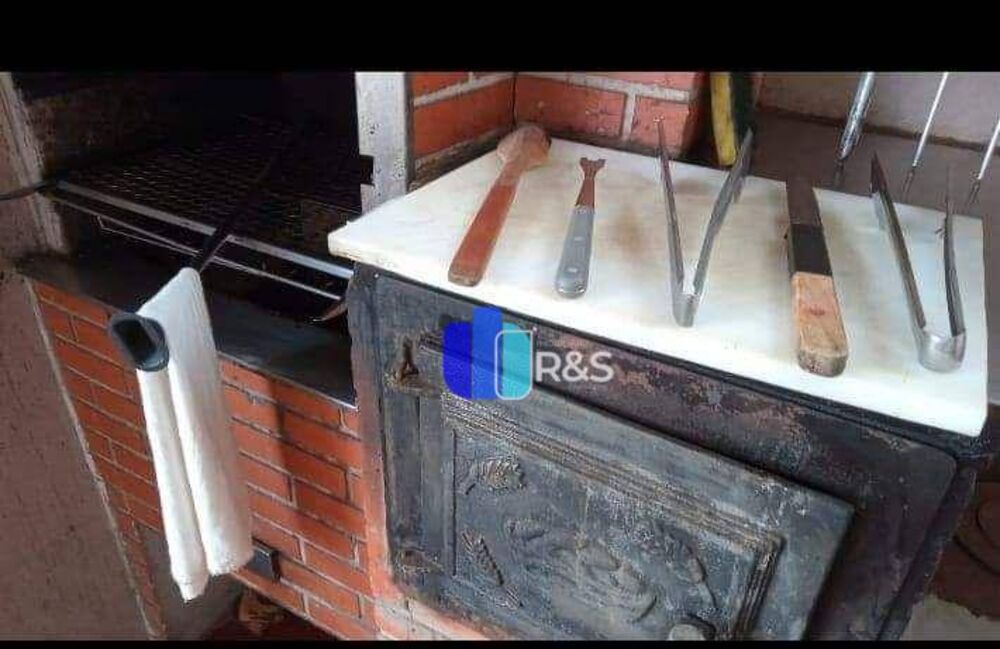 Chácara à venda com 3 quartos, 100m² - Foto 2
