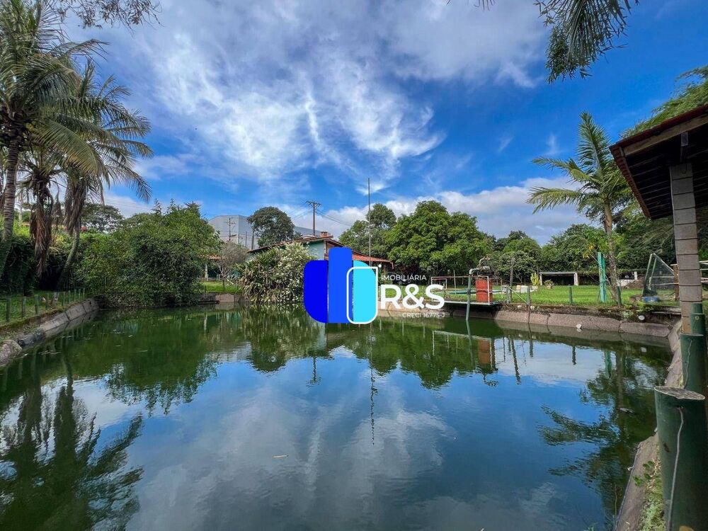 Chácara à venda com 2 quartos, 300m² - Foto 1