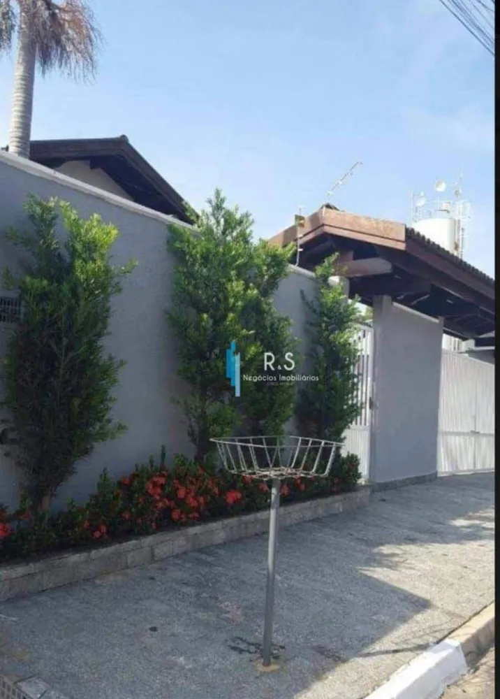 Casa, 3 quartos, 267 m² - Foto 1