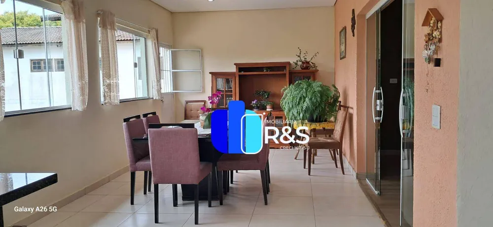 Chácara, 2 quartos, 2083 m² - Foto 1
