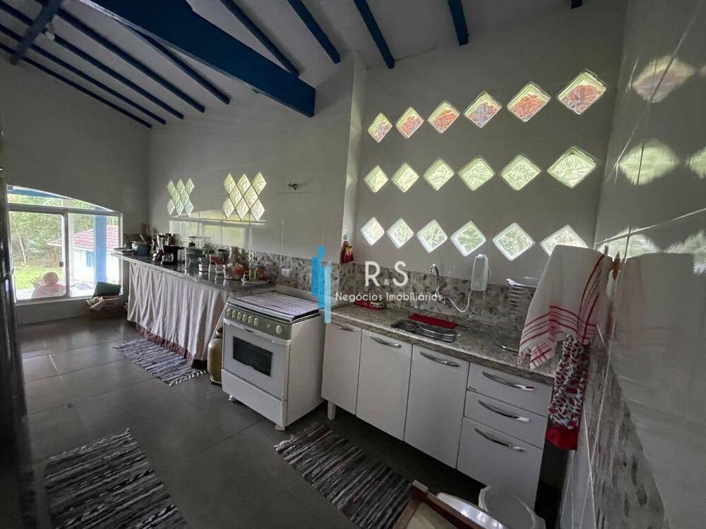 Sítio à venda com 5 quartos, 300m² - Foto 2