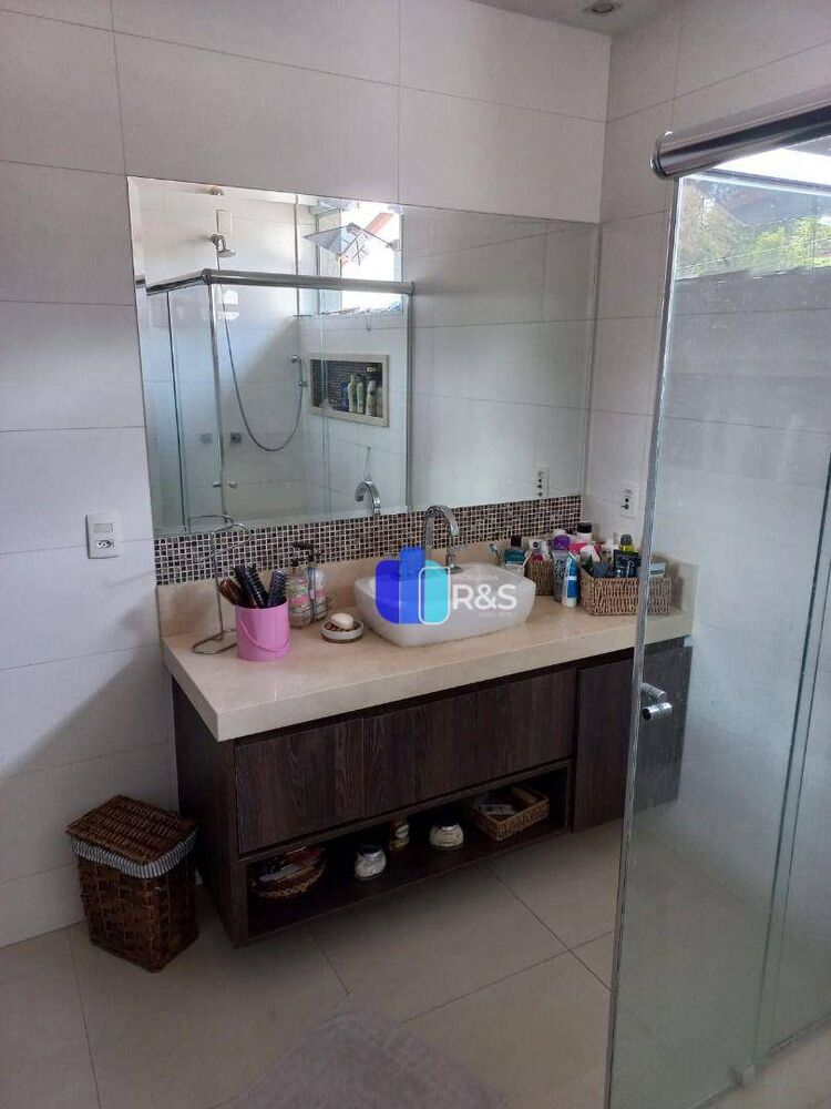 Casa, 3 quartos, 359 m² - Foto 1