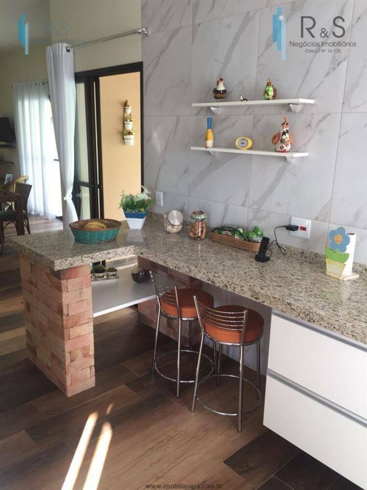 Casa de Condomínio à venda com 3 quartos, 262m² - Foto 3
