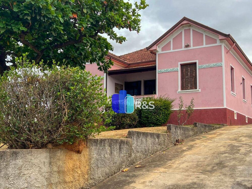 Chácara, 4 quartos, 1676 m² - Foto 1