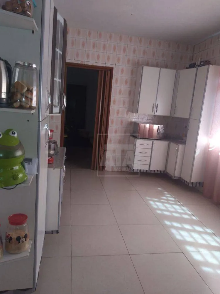Casa, 3 quartos, 208 m² - Foto 4