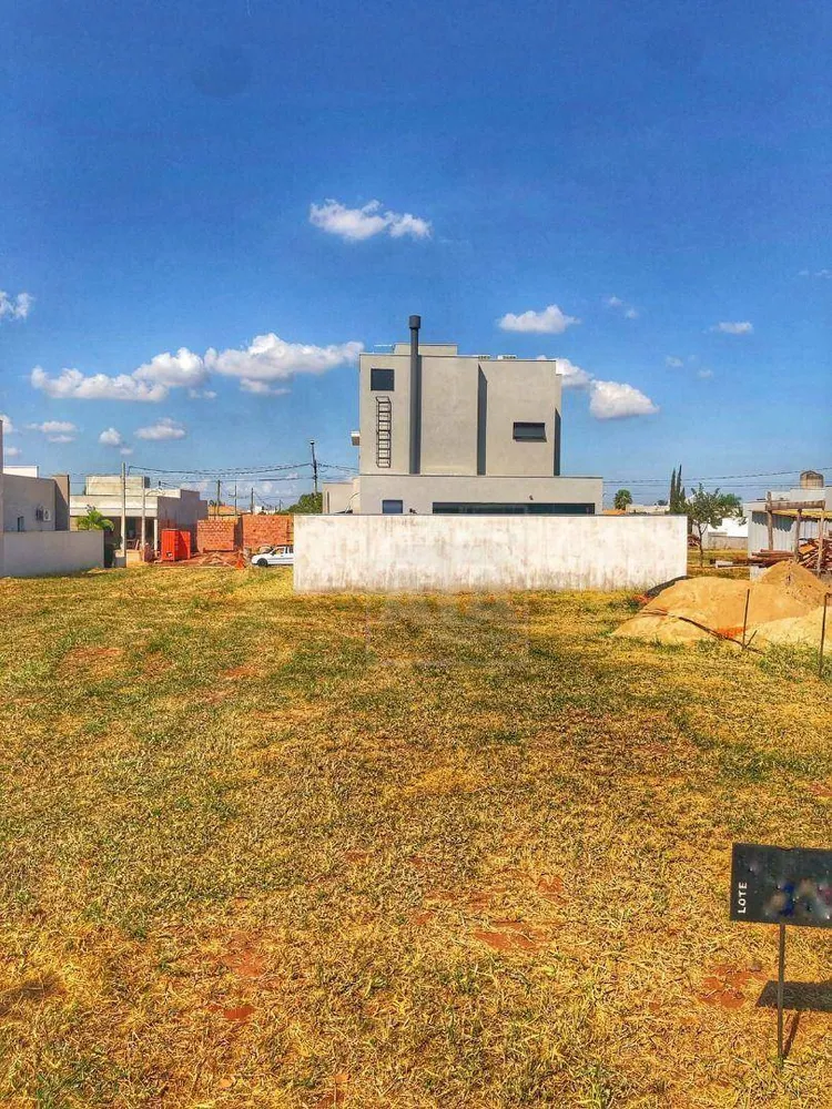 Loteamento e Condomínio, 297 m² - Foto 1