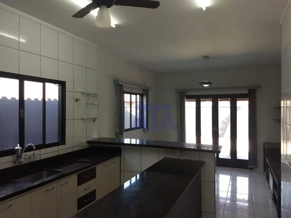 Casa, 3 quartos, 134 m² - Foto 3