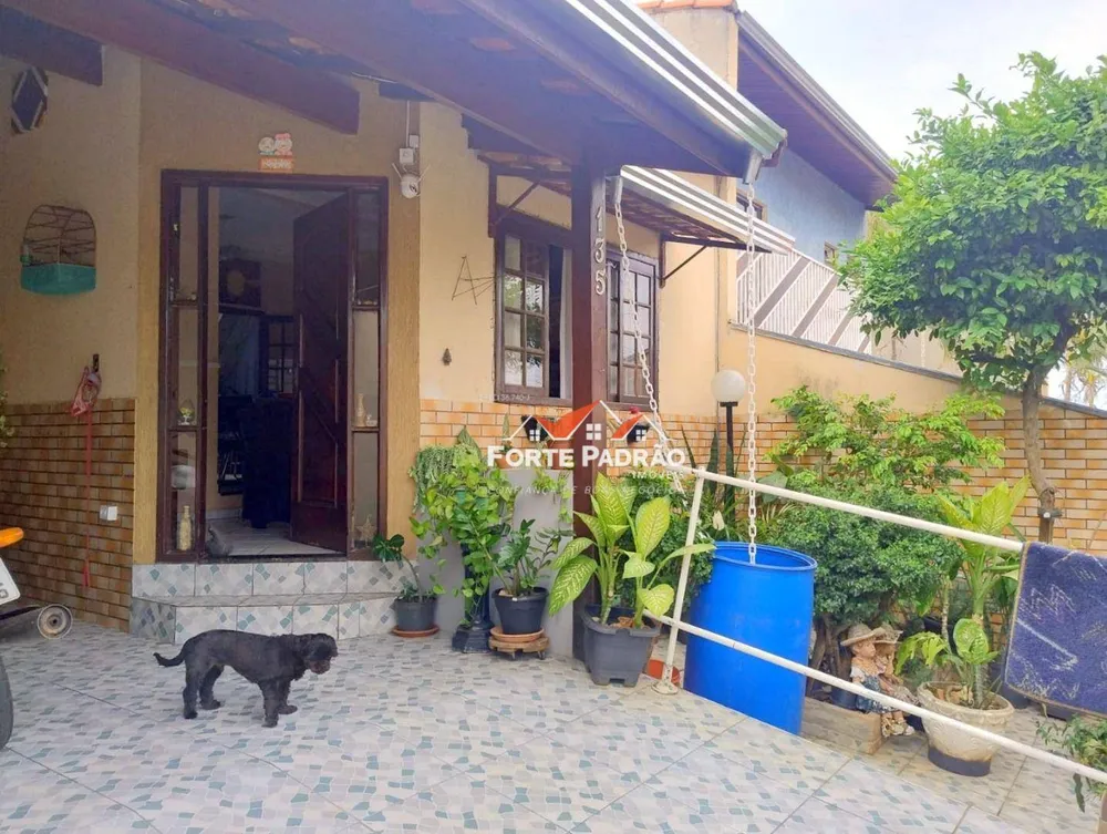 Casa, 3 quartos, 135 m² - Foto 1