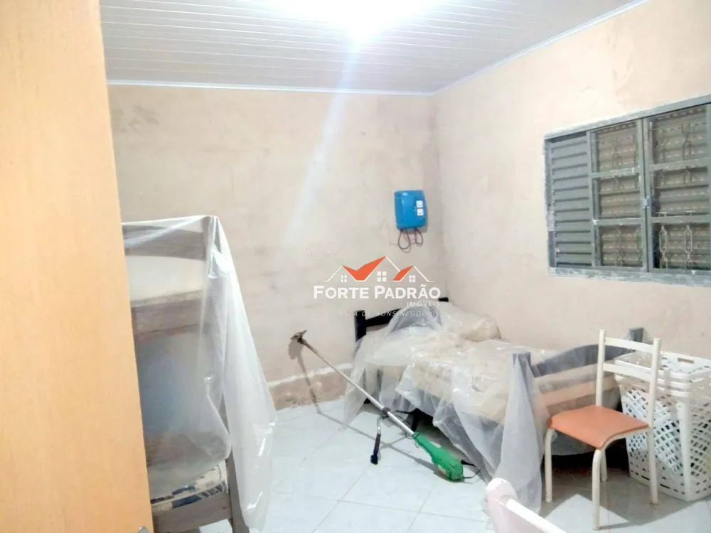 Chácara, 2 quartos, 1120 m² - Foto 2