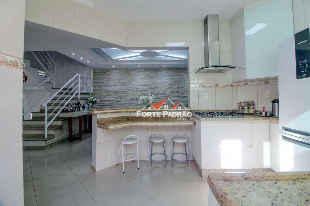 Sobrado, 3 quartos, 217 m² - Foto 6
