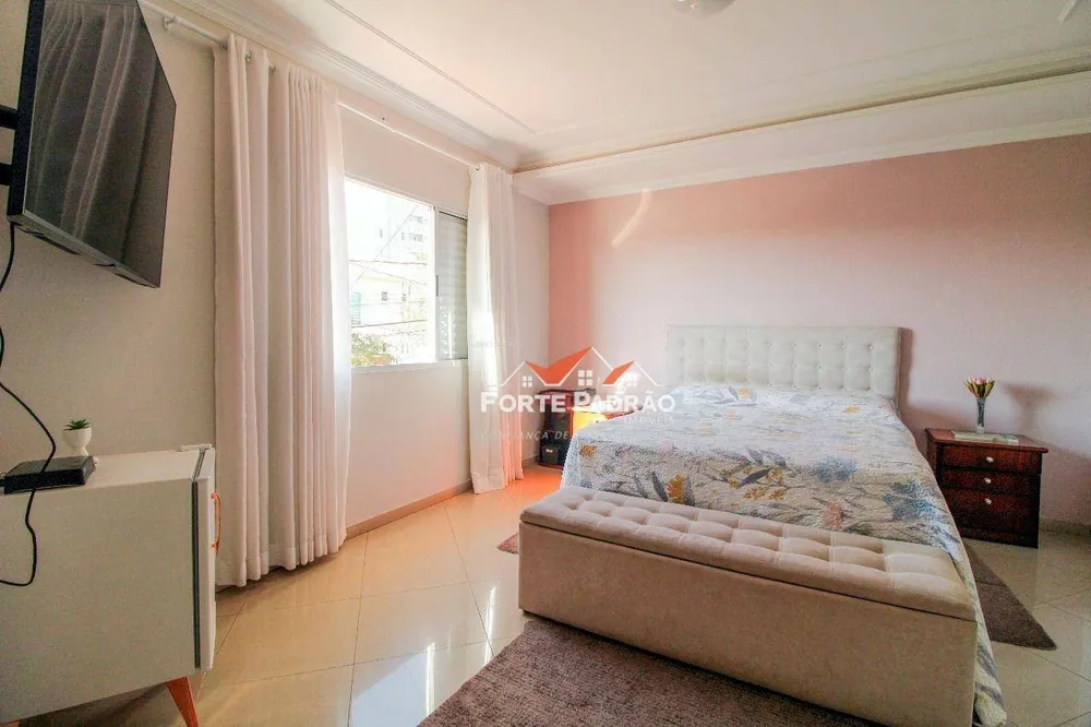Sobrado, 3 quartos, 217 m² - Foto 4