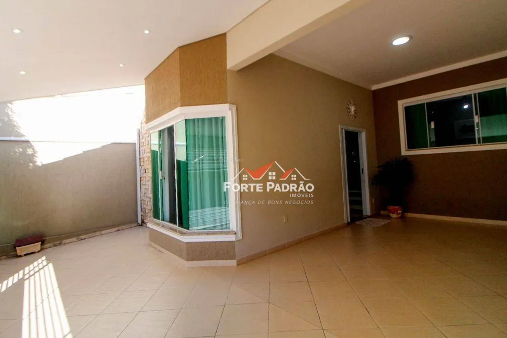 Sobrado, 3 quartos, 217 m² - Foto 2