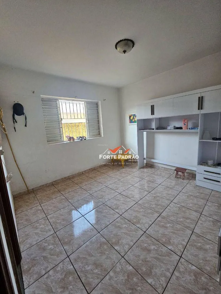 Casa, 3 quartos, 200 m² - Foto 4