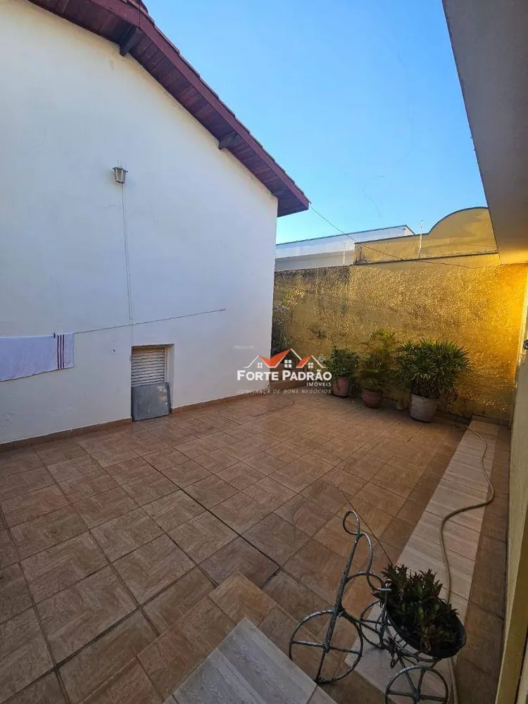Casa, 3 quartos, 200 m² - Foto 1