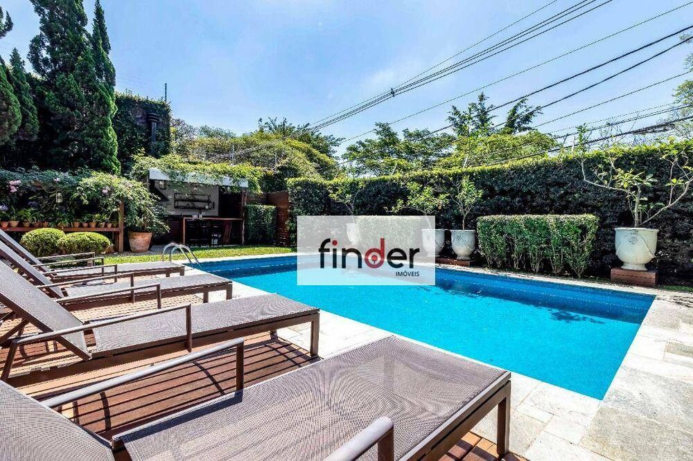 Casa à venda com 4 quartos, 1050m² - Foto 2
