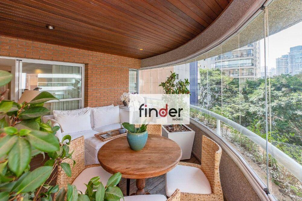 Apartamento, 3 quartos, 243 m² - Foto 2