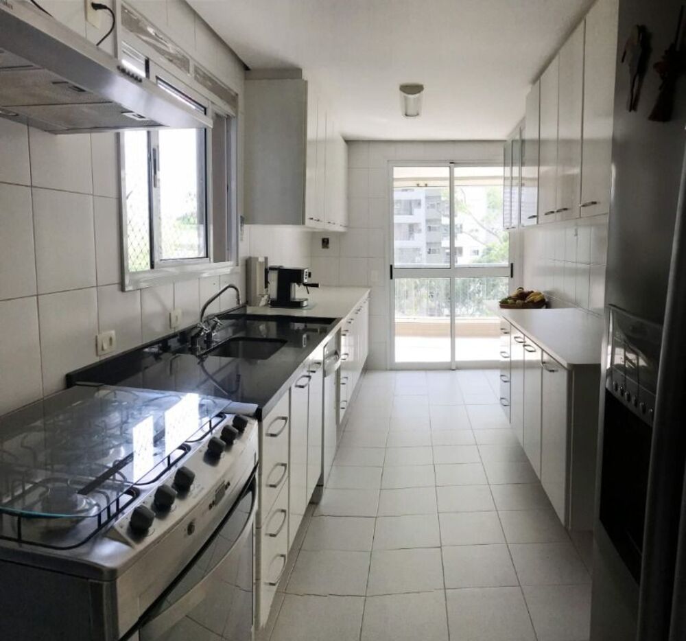 Apartamento à venda com 4 quartos, 170m² - Foto 1