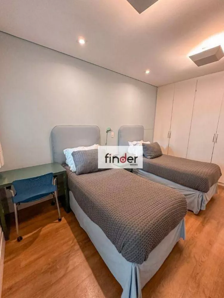 Apartamento, 3 quartos, 270 m² - Foto 2