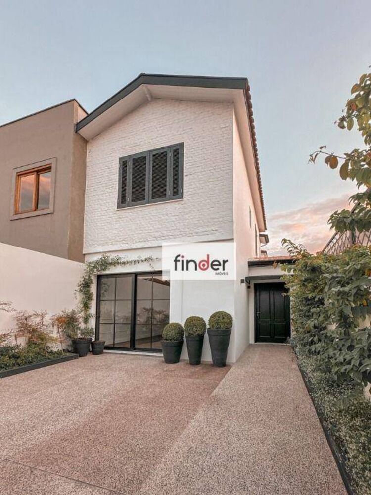 Casa, 3 quartos, 219 m² - Foto 2