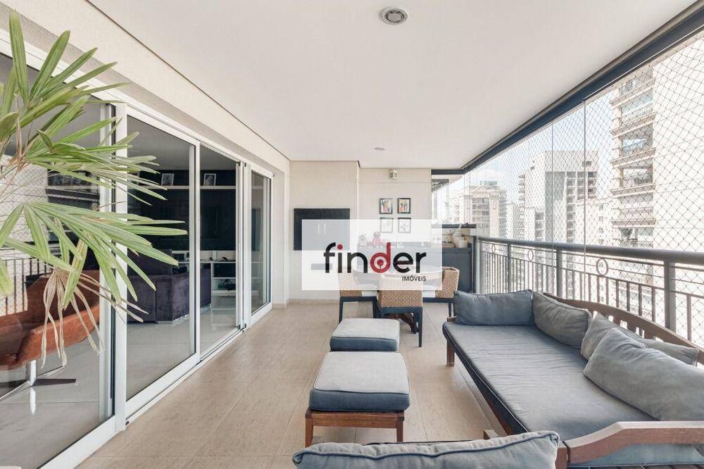 Apartamento à venda com 4 quartos, 234m² - Foto 1