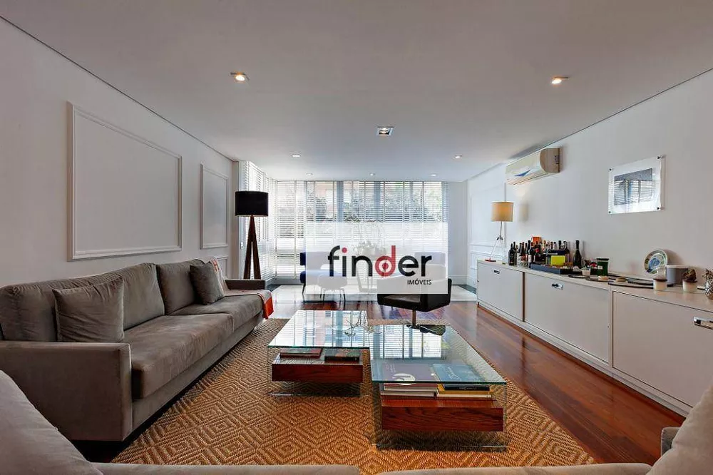 Apartamento, 3 quartos, 250 m² - Foto 1