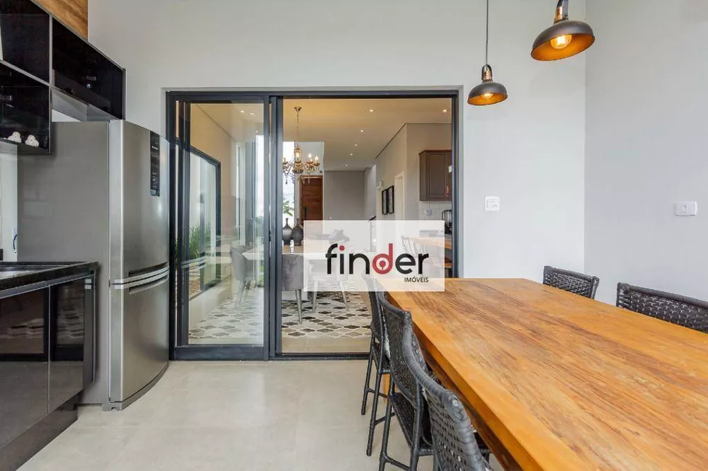 Casa, 4 quartos, 260 m² - Foto 1