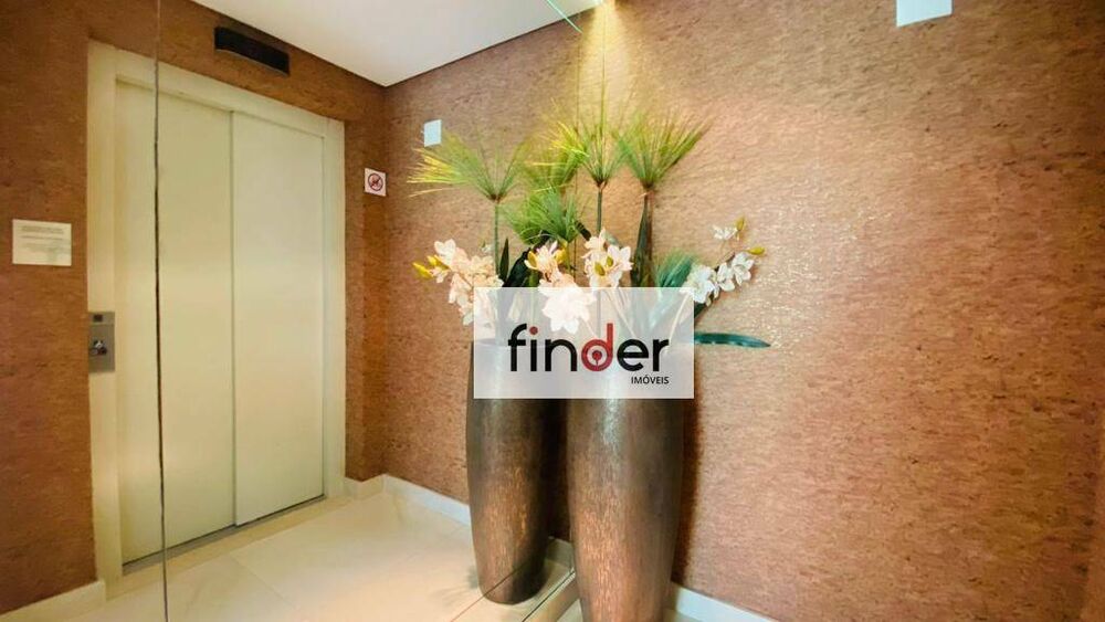 Apartamento, 3 quartos, 251 m² - Foto 2