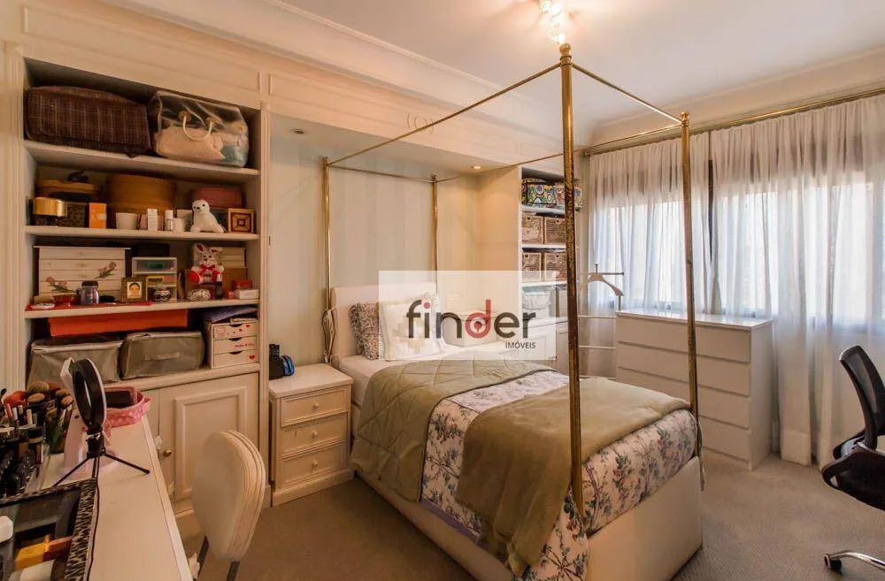 Apartamento, 3 quartos, 360 m² - Foto 1