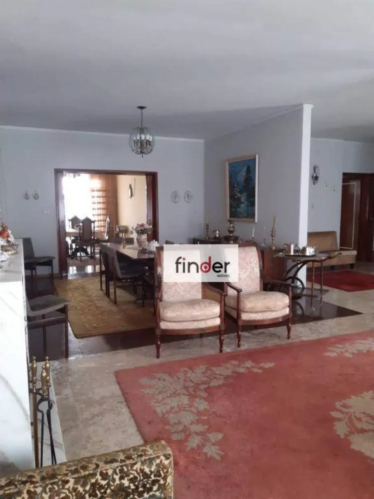 Sobrado, 3 quartos, 453 m² - Foto 1